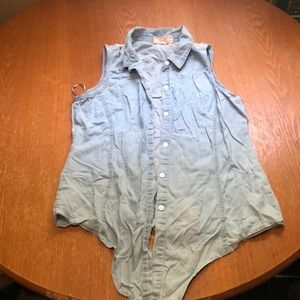 Button up sleeveless blouse